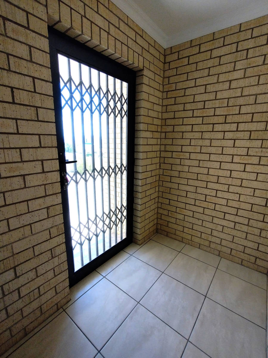 3 Bedroom Property for Sale in Wavecrest Eastern Cape